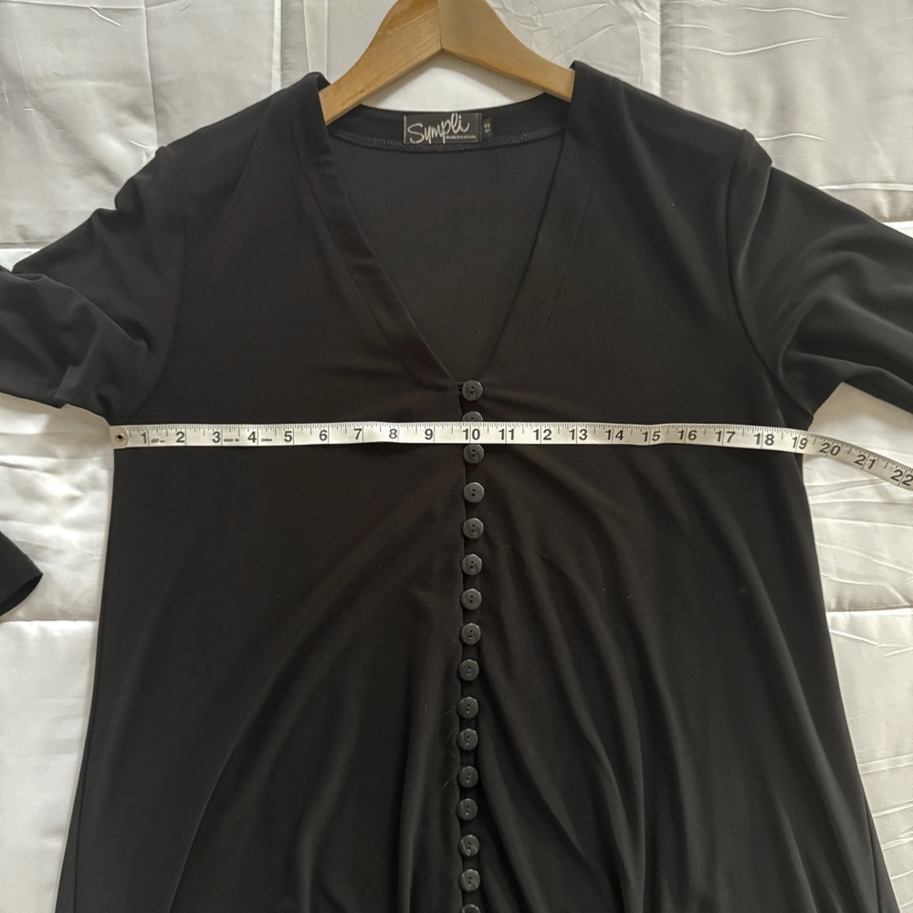 Sympli Black Duo Diva Tunic Top Buttons V Neck Blouse Flowy Comfortable Size 12 - Picture 7 of 10